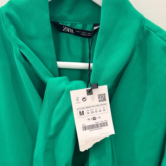 NWT Zara Emerald Green Blouse with Neck Tie - Picture 2 of 3